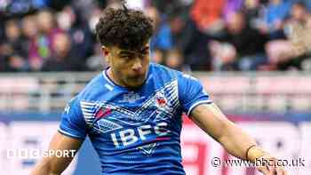 Hull FC sign Roosters centre Pauga on two-year deal