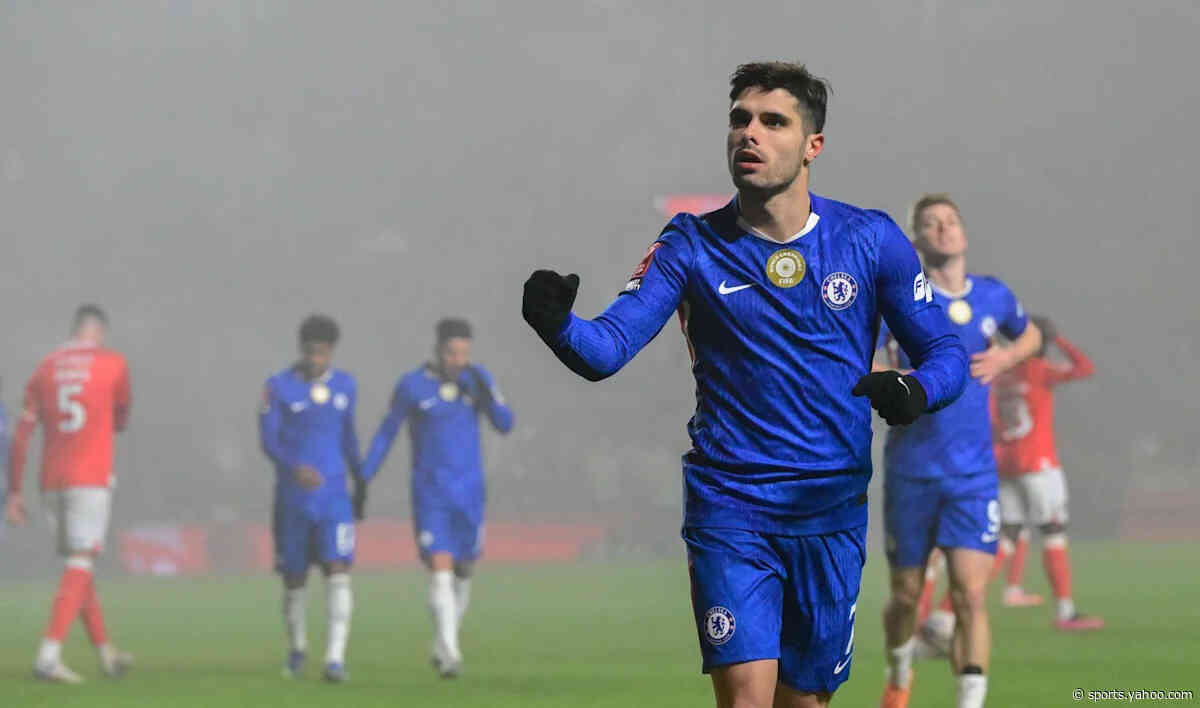 Report: Chelsea forward wanted by two Premier League rivals in January