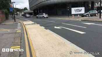 Council's funds frozen over removed bike lane wands