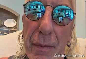 DEE SNIDER Blasts Bands Who Tour Without Any Members From Classic Lineups, Reunite After 'Bulls***' Farewell Tours