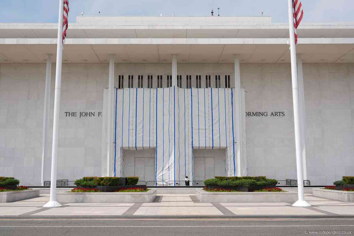 Kennedy Center renews call for Trump-backed shutdown after part of a ceiling collapses