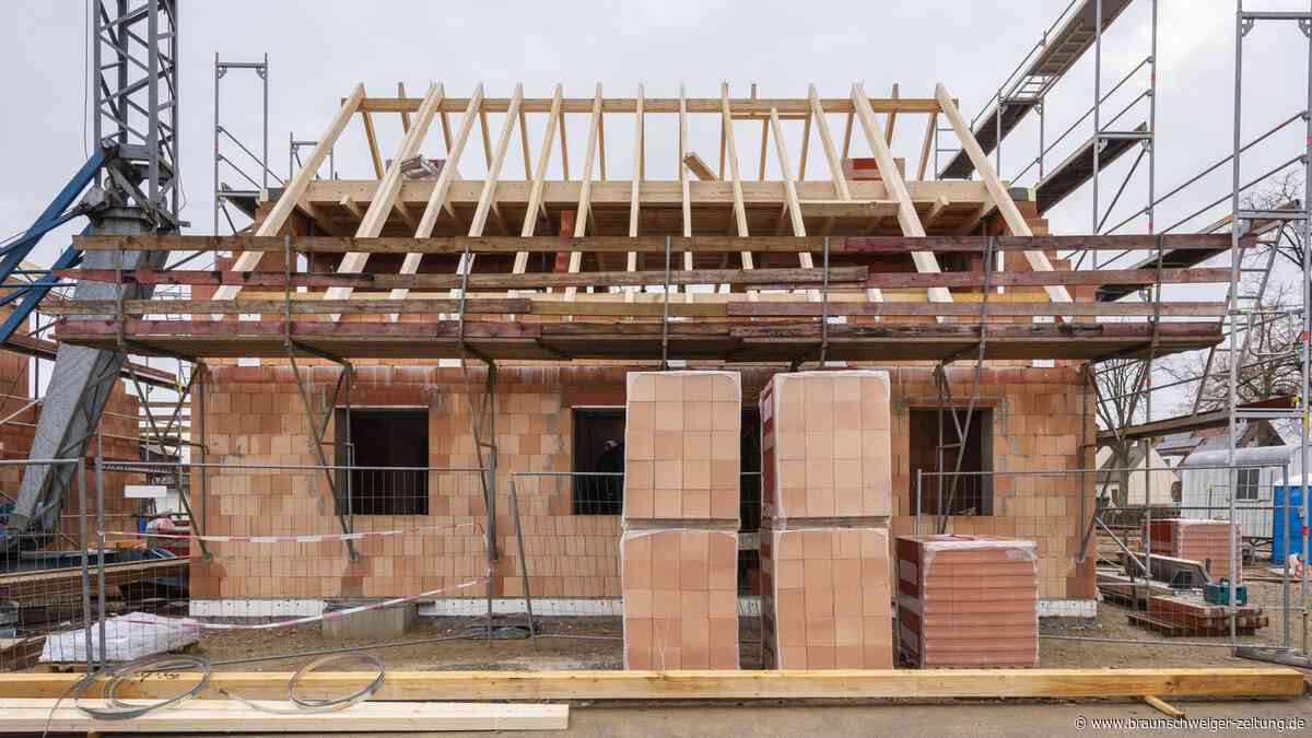 Haus in Eigenleistung bauen? Wo sich richtig Geld sparen lässt
