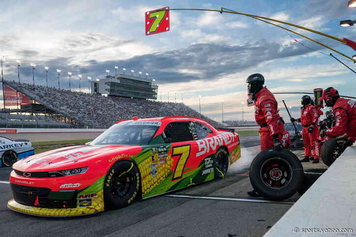 NASCAR O'Reilly Series Darlington race live updates, highlights, leaderboard