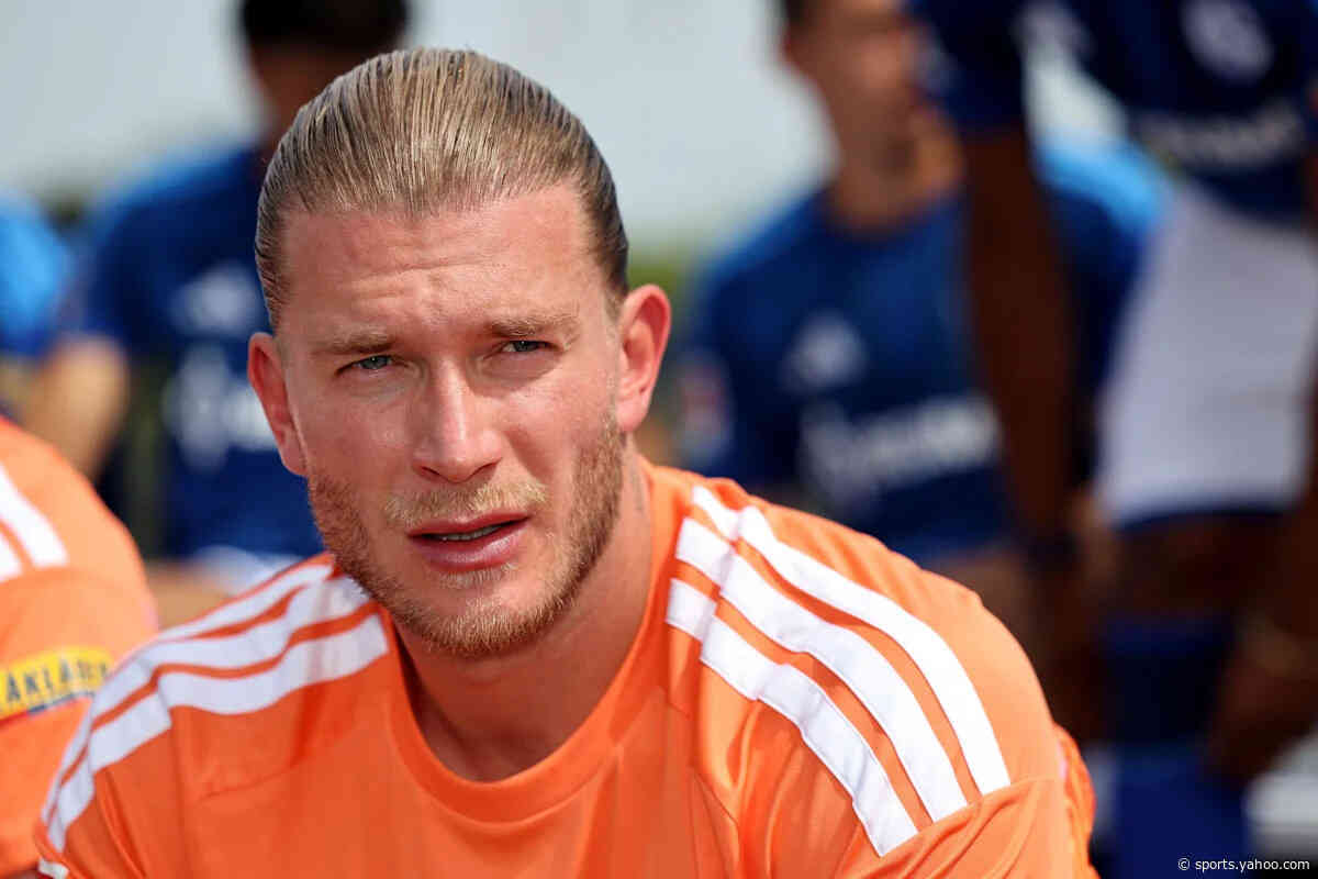 Loris Karius earns Manuel Neuer praise after Schalke 04 hold Bayern Munich