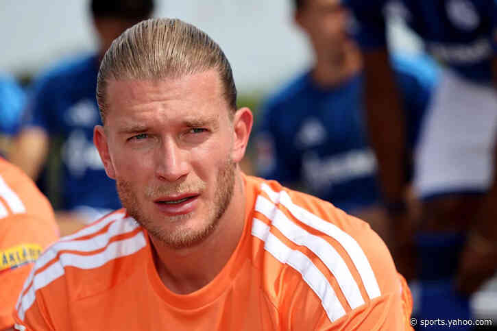 Loris Karius earns Manuel Neuer praise after Schalke 04 hold Bayern Munich
