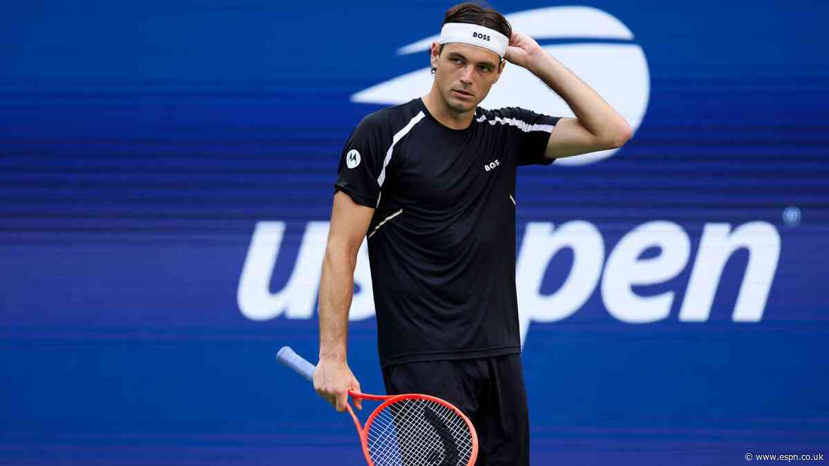 Fritz squanders 2-set lead, ousted from US Open