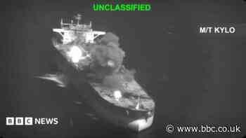 US hits three Iranian oil tankers after saying its warships were targeted