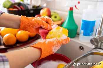 Why traders shouldn’t use detergent to wash fruits – Nutritionists