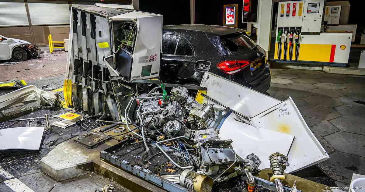 Automobilist rijdt pomp omver op tankstation in Etten-Leur en slaat op de vlucht