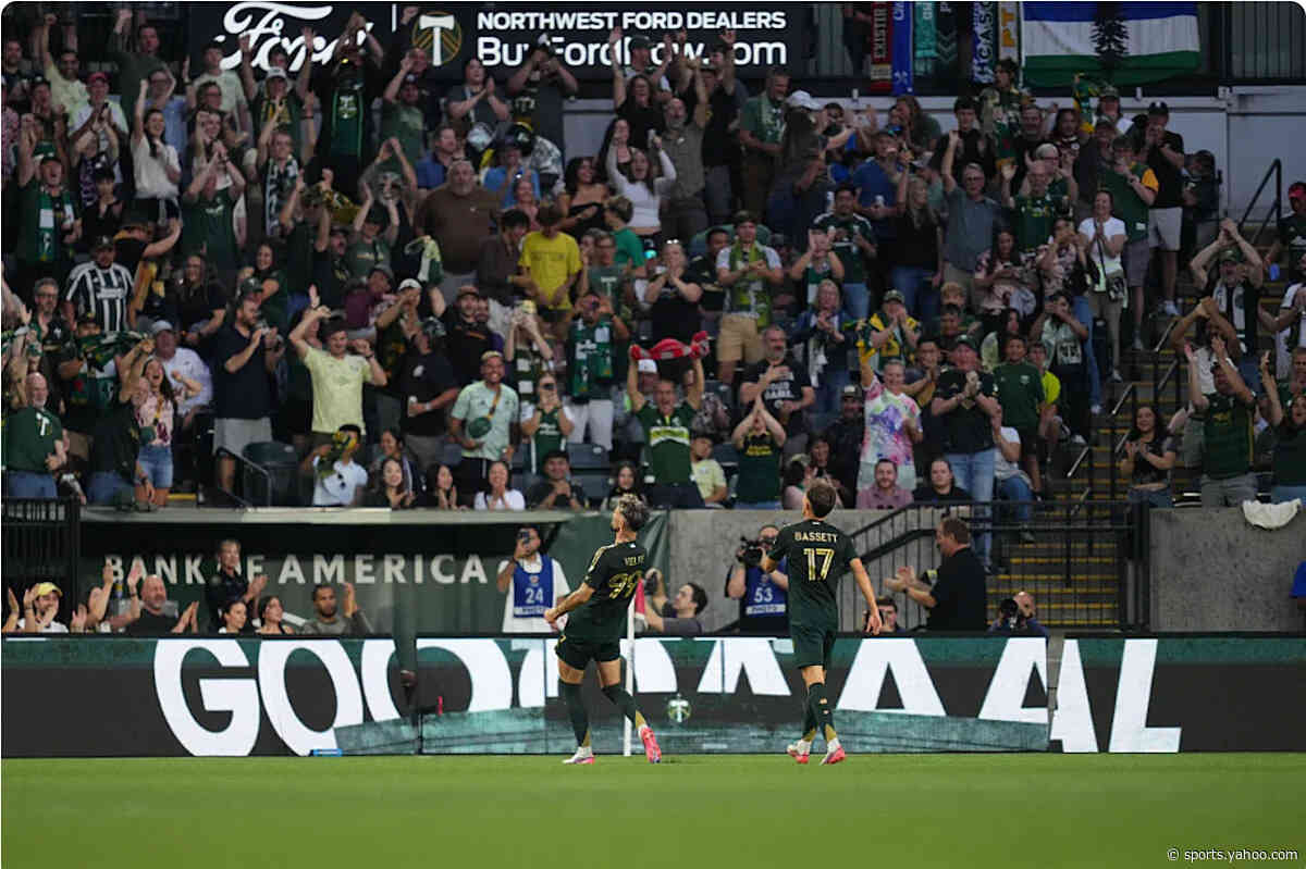 🎥 Janssen delivers heroic performance to save new club Portland 🎩