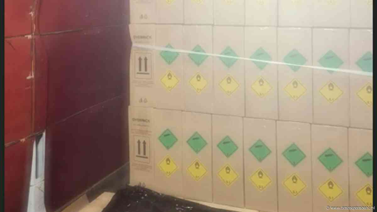 Grote hoeveelheid lachgas gevonden, pakketten werden net overgeladen