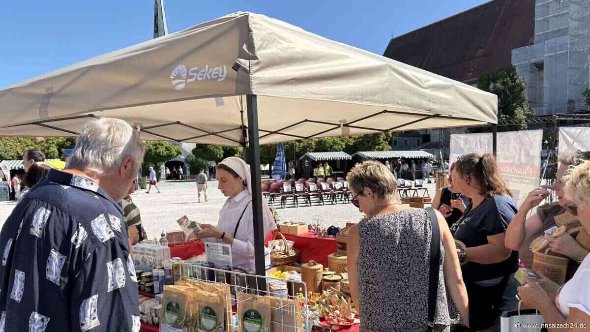 Seifen, Kerzen, Wein und Leckeres: Altötting wird zum Marktplatz von Europas Klöstern