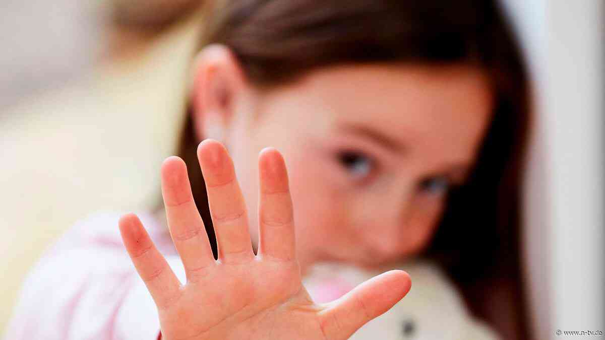 Wünsche sind keine Bedürfnisse: Kinder brauchen auch in der bindungsorientierten Erziehung Grenzen