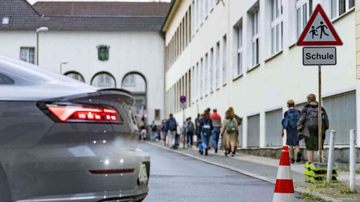 Umfrage: Elterntaxis sind bequem – aber eine Gefahr für den Schulweg