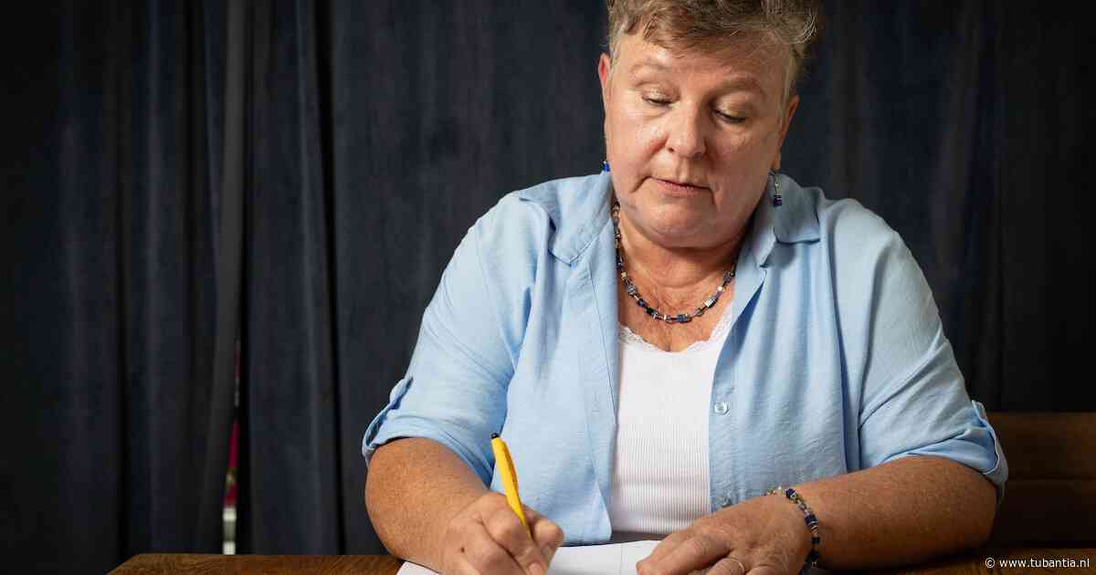 Claudia (62) uit Hengelo leefde 45 jaar met pijn, totdat ze het van het ene op het andere moment van zich afschreef
