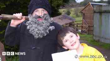 Childhood pals create 'love letter' to Doctor Who