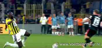 Romelu Lukaku ontsnapt aan rode kaart na stevige tackle op landgenoot