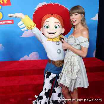 Taylor Swift explains double meanings in I Knew It, I Knew You