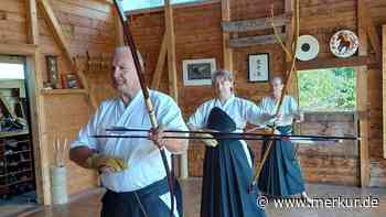 Stechen um den Vereinstitel: Kyudo-Athleten machen es bei hohen Temperaturen spannend