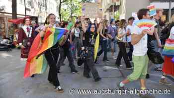 „Kein Schritt zurück“: Mehr als 600 Menschen ziehen friedlich für Vielfalt beim CSD durch Ingolstadt