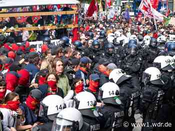 Demo gegen Rheinmetall: Metallkugeln treffen Polizei