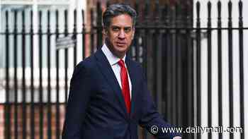 US ambassador accuses Ed Miliband of having 'lost it' over Gaza and engaging in 'Jew hate'