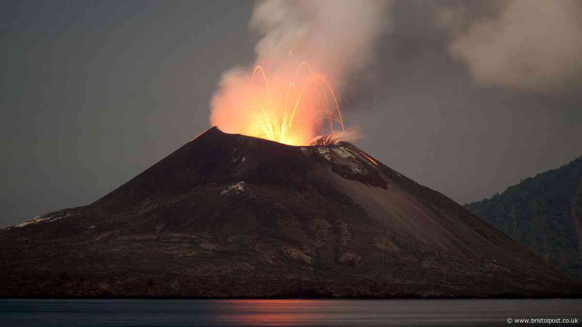 Airport closed, hundreds of flights grounded after volcano erupts