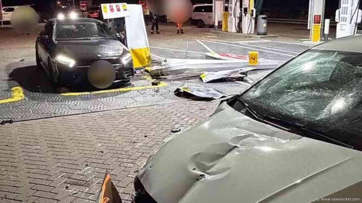 Beschonken automobilist rijdt tegen pomp langs A58 en slaat te voet op de vlucht