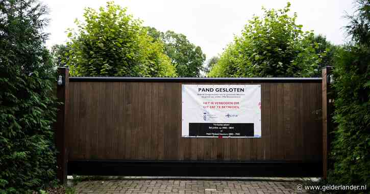 Nieuwe aanhouding • Herdenking afgelast om ‘veiligheidheidsoverwegingen’ • Politie blijft onderzoek doen in omgeving
