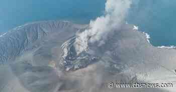 Indonesia volcano eruptions cancels hundreds of flights in major airport hub