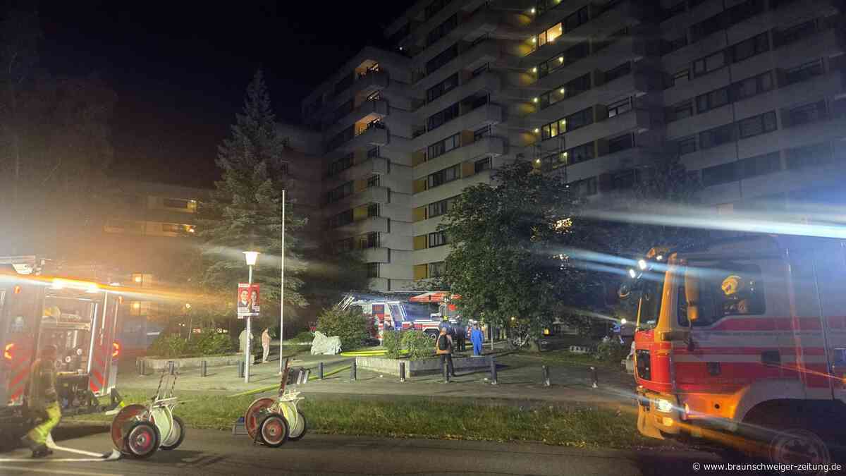 Drittes Feuer seit voriger Nacht: Brände in Wolfsburger Stadtteil gehen weiter