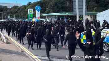 Politicians condemn Dover anti-migrant blockade as protesters warn 'it's only the beginning'
