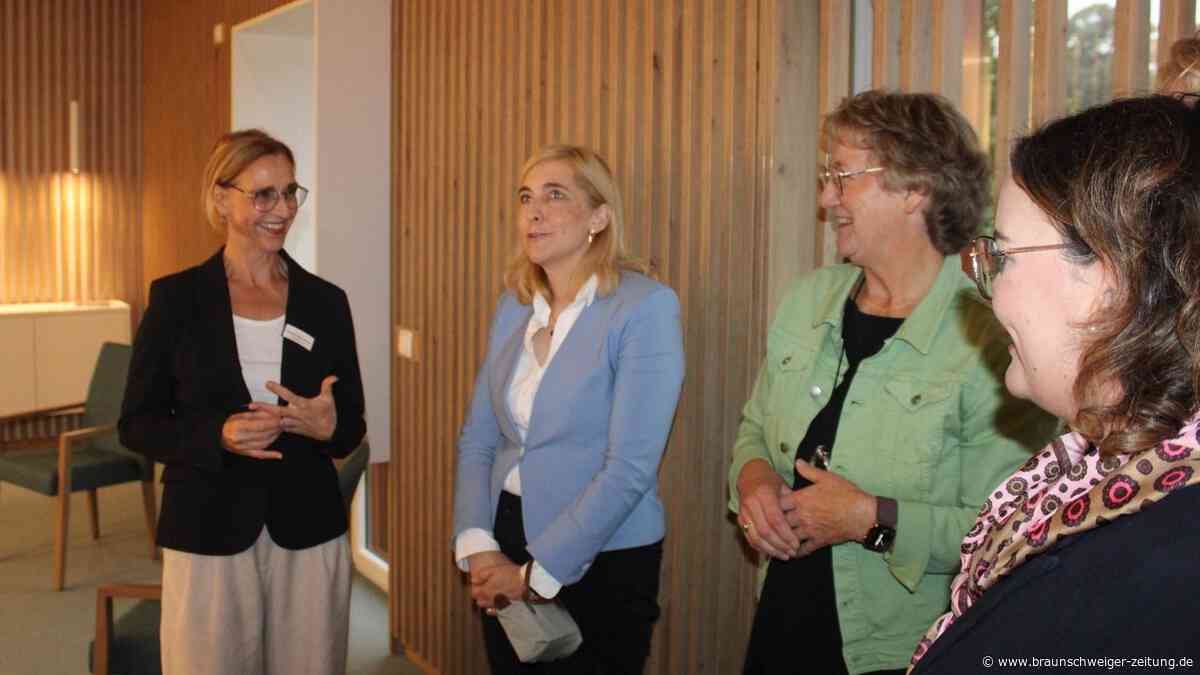 Gifhorn: Kanzleramtsministerin Warken verspricht bessere Gesundheits-Versorgung
