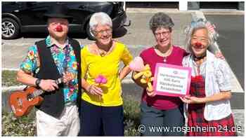 Kolbermoorer Frauen spenden 400 Euro an KlinikClowns in Rosenheim