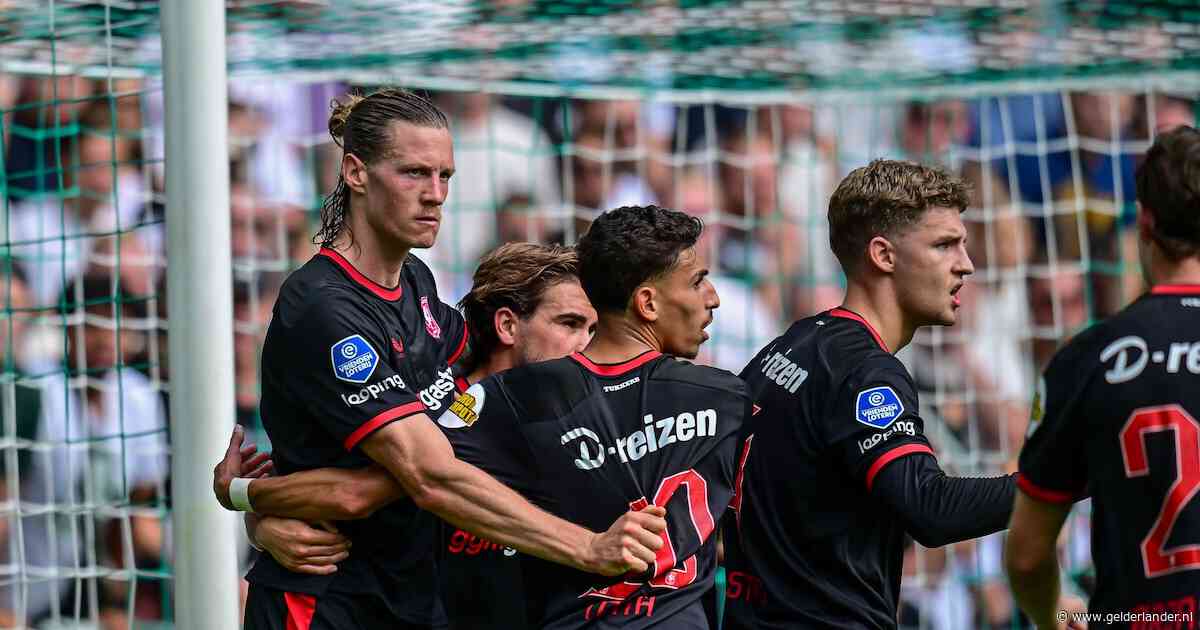 LIVE eredivisie | Spektakelstuk in Groningen: Weghorst schiet FC Twente op gelijke hoogte in duel met vier goals