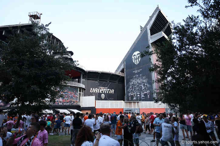 Tensions flare outside Mestalla ahead of Valencia vs Barcelona match