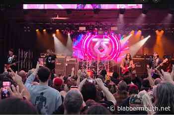Watch: TWISTED SISTER Performs With SEBASTIAN BACH At Alaska State Fair