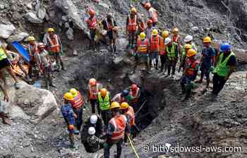 Nepal y China sitúan en 1.384 los muertos después de las devastadoras riadas