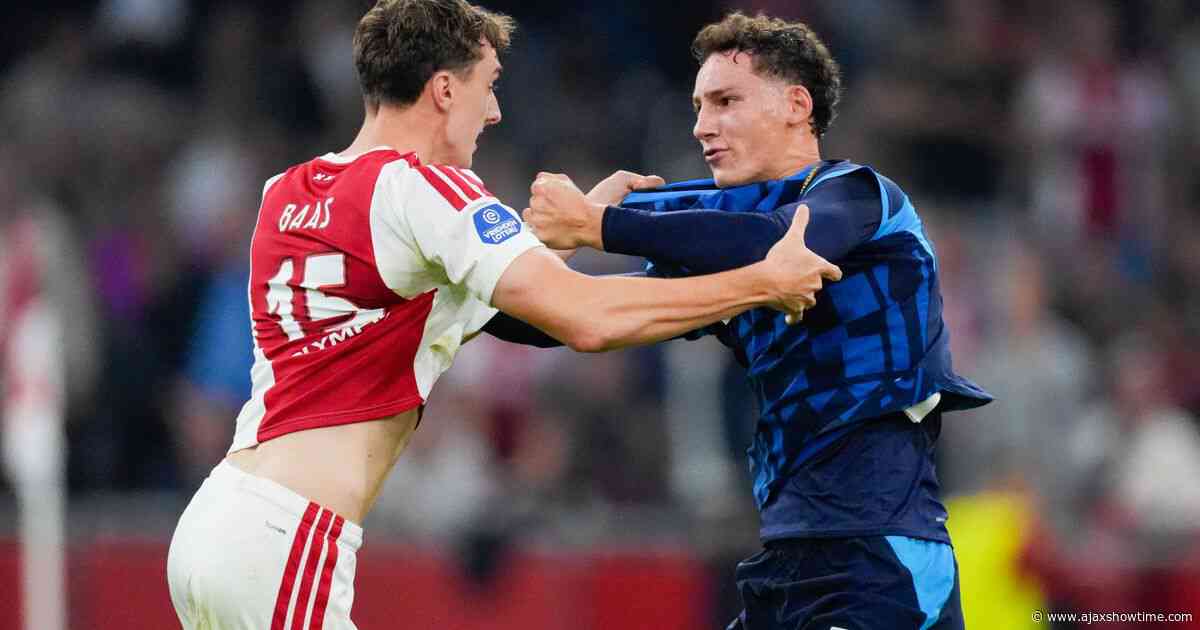Scheidsrechtersbaas KNVB geeft fout toe: rode kaart Van Bommel