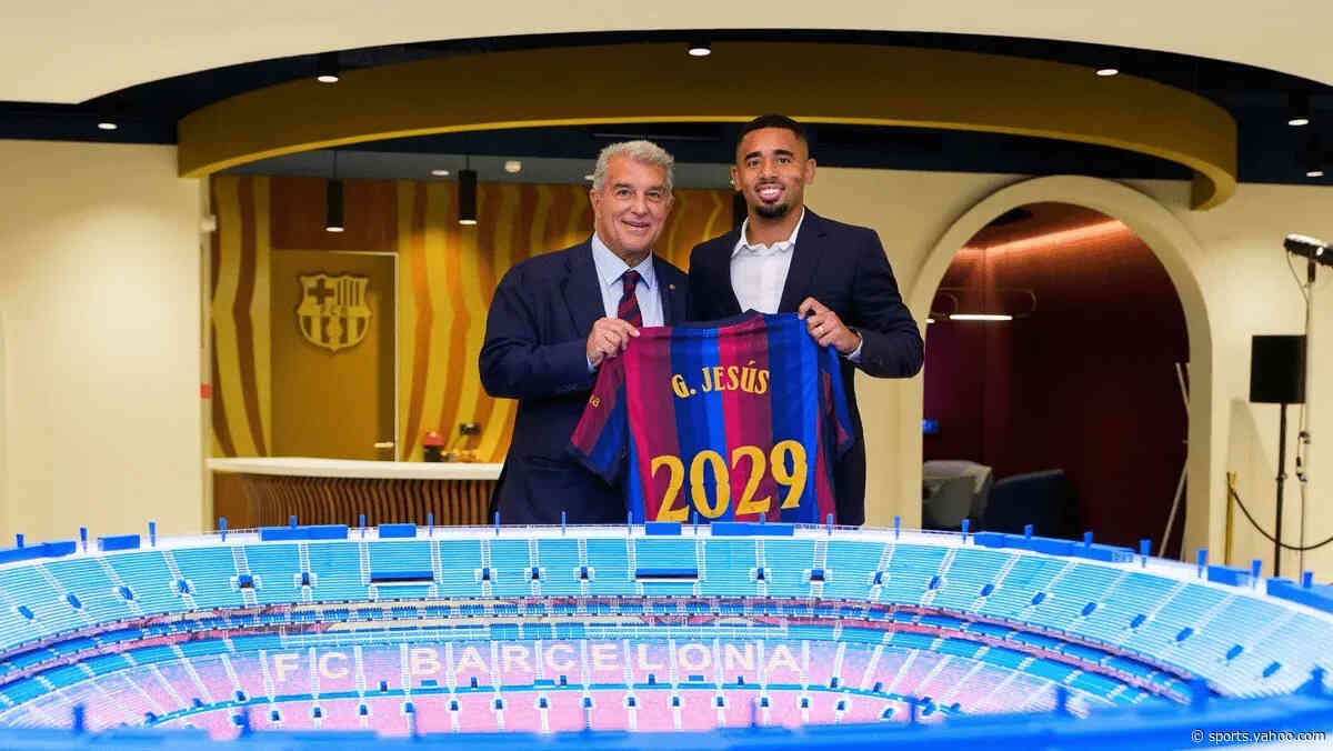 Barcelona’s first-ever Brazilian number nine wishes new signing the best: ‘Lot of nostalgia’