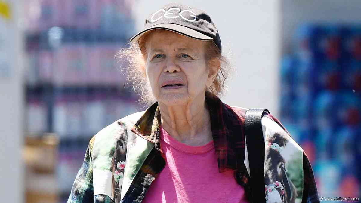 Beloved '90s actress who starred in Clueless and Look Who's Talking steps out in LA... can you guess who?
