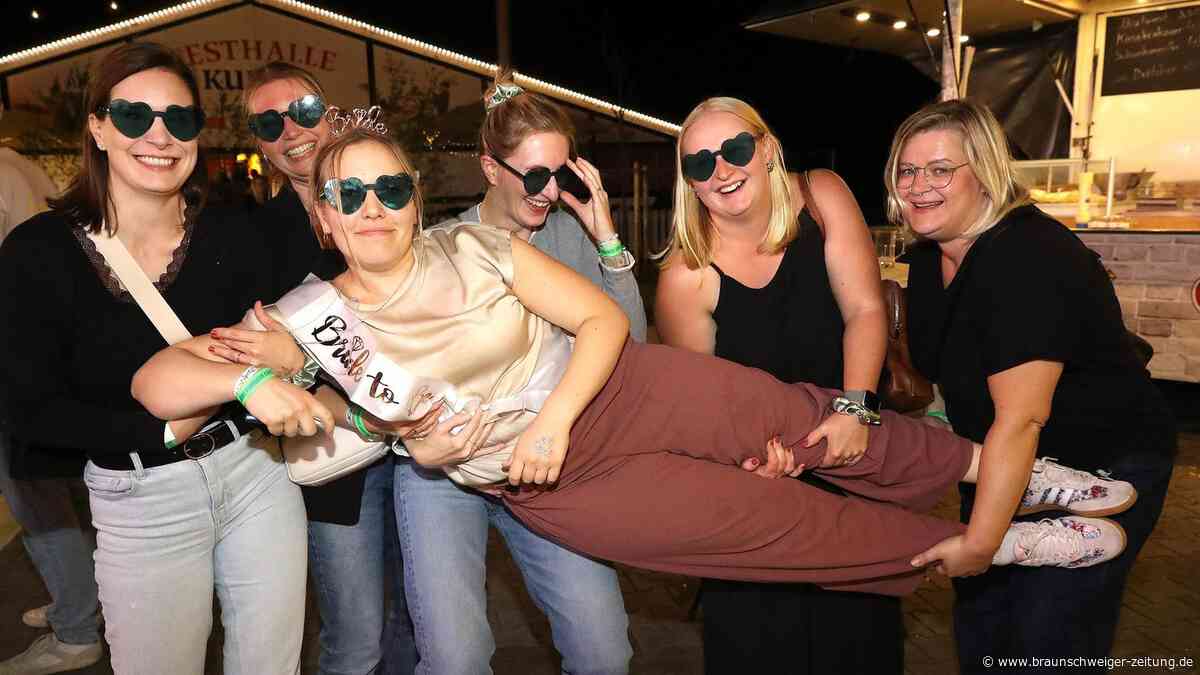 150 Jahre Ortswehr Gamsen: 50 tolle Bilder von der Venga-Venga-Party
