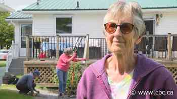 ‘Time bank’ in southwestern N.B. helps neighbours exchange skills, build community