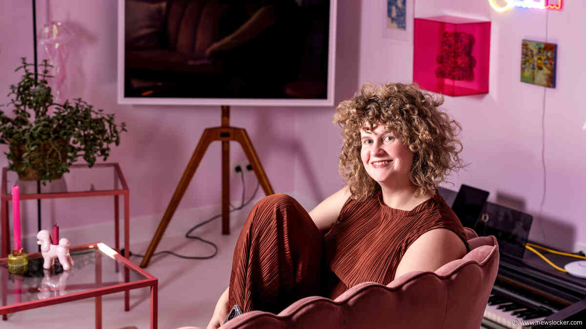 Berthilde (32) woont in een roze kelder onder een villa: ’Mijn huis is nooit af’
