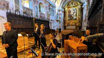 Christoph Eglhuber mit Countertenor im Freisinger Dom: Publikum muss zusammenrücken