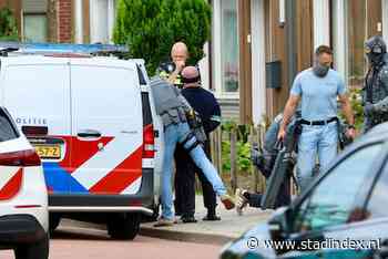 Zwaarbewapende agenten vallen woning binnen in Nagele