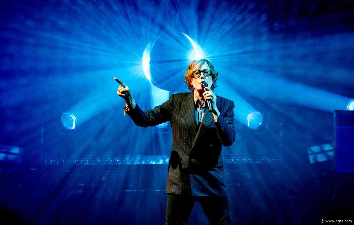 Pulp give ‘Deep Fried in Kelvin’ live debut and play other deep cuts and rarities for first time in 20-30+ years at last gig “for a while” at End Of The Road 2026