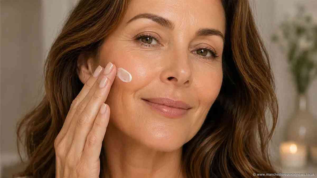 Beauty buffs snap up £116 'facelift in a jar' anti-ageing treatment reduced by 80% to £25