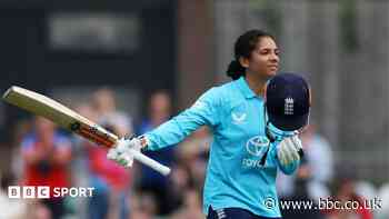Dunkley century helps England sweep Ireland 3-0