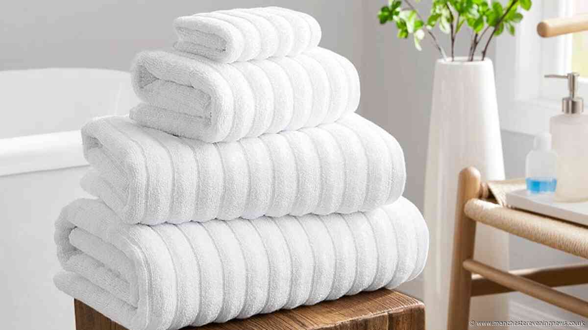 Dusk shoppers 'throw out' old towels for 'luxury' £1 ones 'that are just like a hotel's'